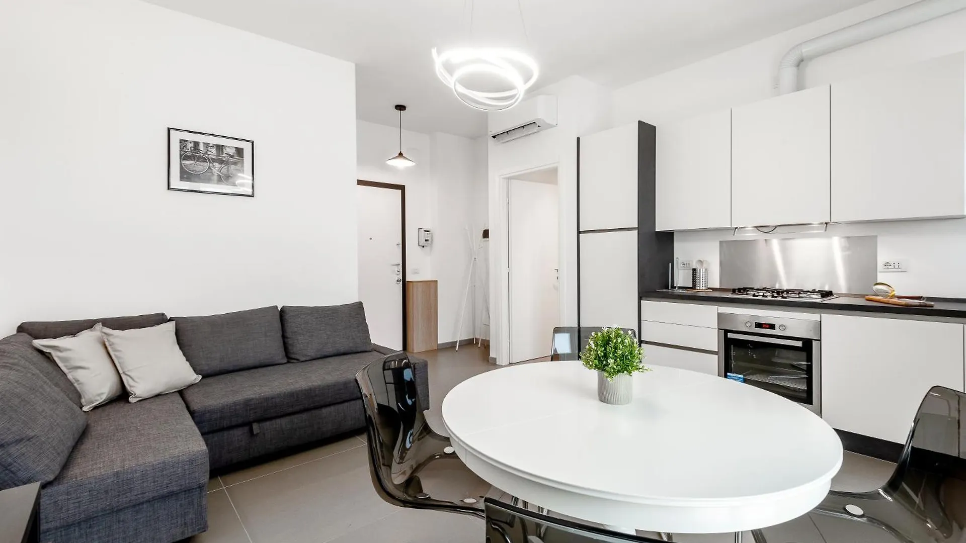 Stayeasy Piane56 Panoramic Apt Next To M5 Metro Milano Italien