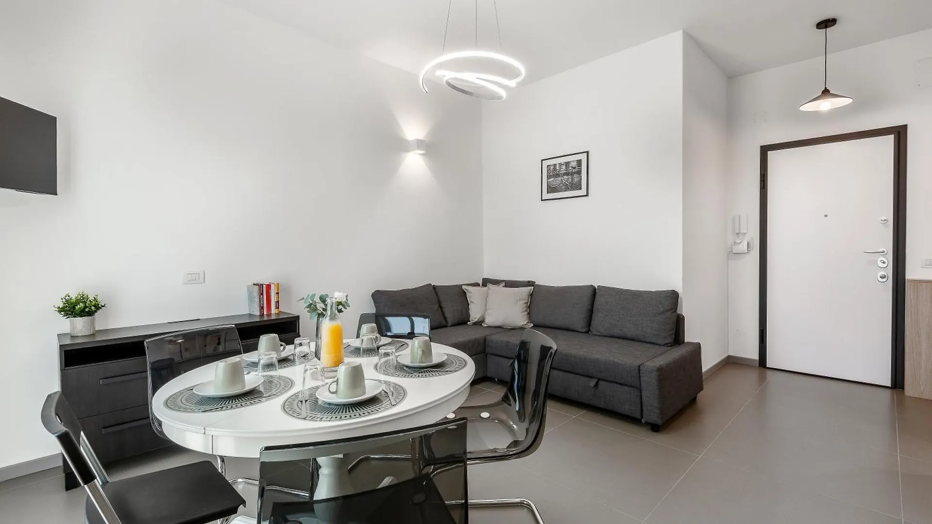 Stayeasy Piane56 Panoramic Apt Next To M5 Metro Milano Lägenhet
