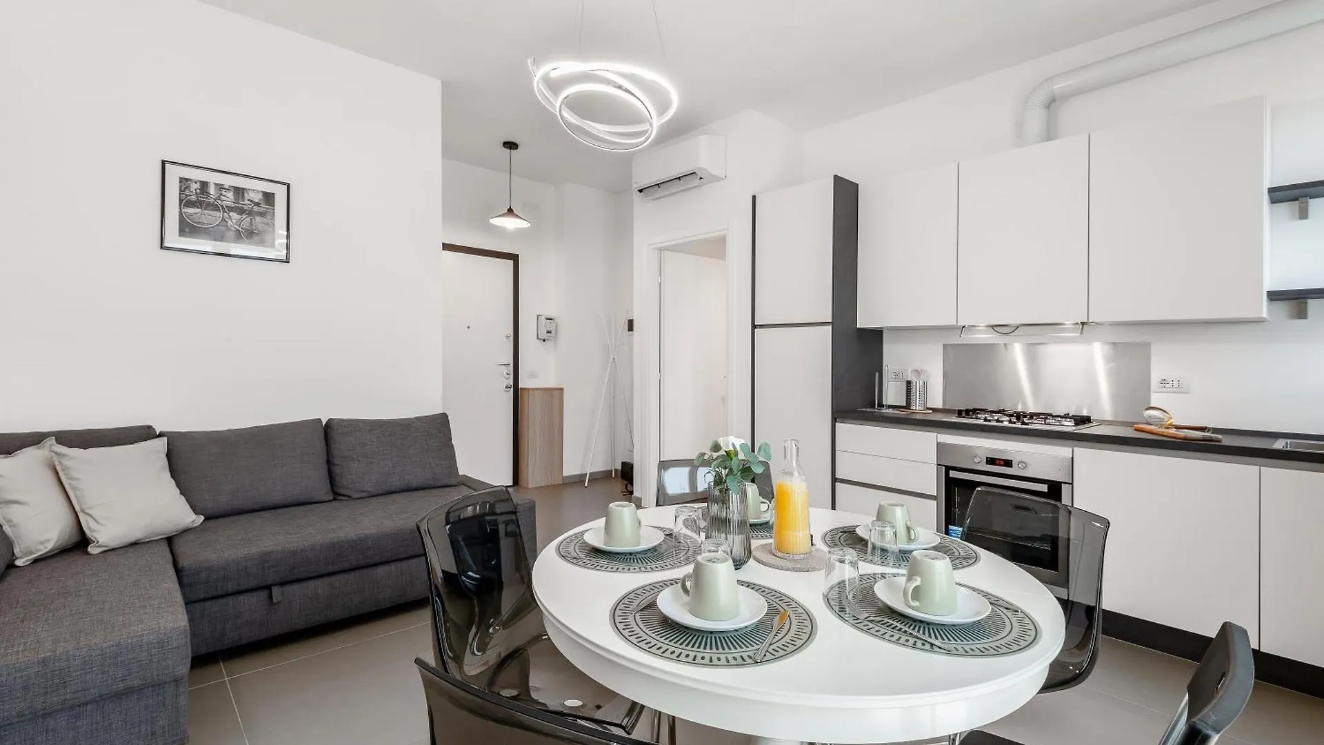 Stayeasy Piane56 Panoramic Apt Next To M5 Metro Milan